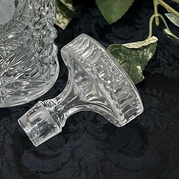 Vintage Crystal Glass Liquor Decanter With Lid 9 1/4” Clear Flower Pattern - Picture 6 of 11